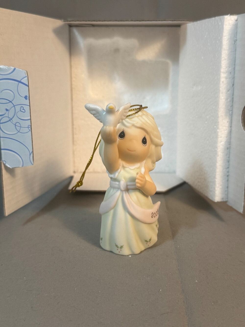 Precious Moments 2007 Ornament NIB #810002 Blessings of Peace to You